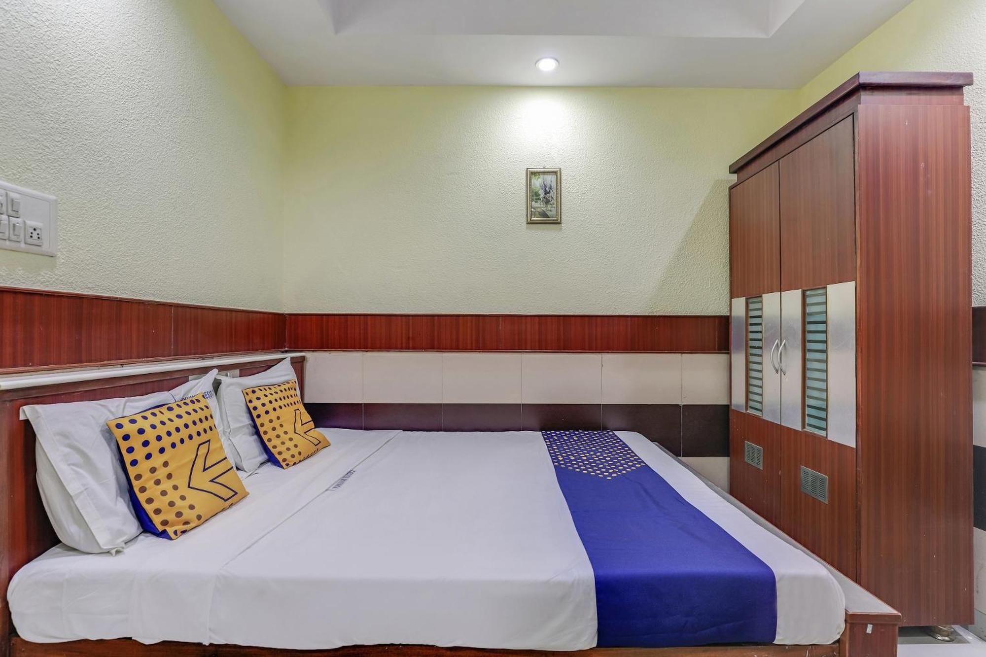 Hotel Spot On 77468 Kunkumam Residency Chennai
