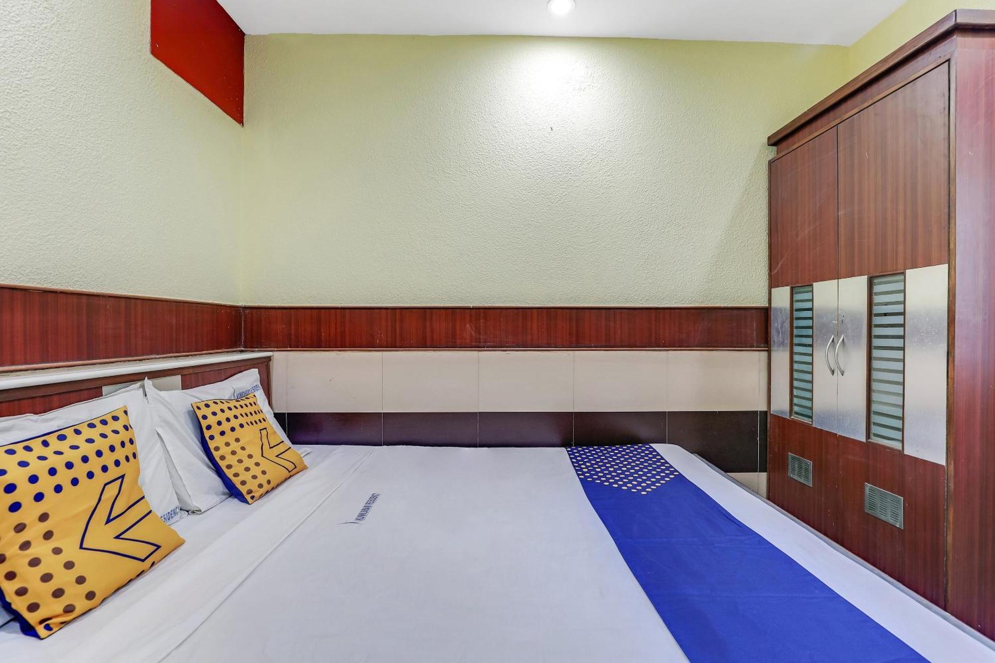 Spot On 77468 Kunkumam Residency Chennai